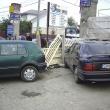 Accident: Trei maşini buşite pe strada Gheorghe Doja
