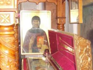 Din anul 1490 până astăzi, sfintele moaşte se află nestrămutate de la Mănăstirea Bistriţa