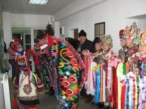 Tradiţii şi obiceiuri de Anul Nou prezentate de un grup din Fântânele