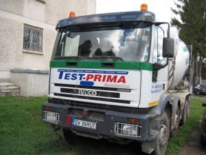 Autoutilitara cu pricina, o betonieră, este înmatriculată la Suceava şi a trecut de verificările RAR