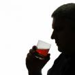 Alcoolul este cea mai periculoasă substanţă, dacă se ţine cont de efectele asupra societăţii