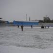 La stadionul Areni s-a lucrat toată ziua de ieri pentru îndepărtarea zăpezii