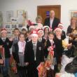 Elevii Şcolii cu clasele I-VIII nr. 5 ”Bogdan Vodă” din Rădăuţi au derulat proiectul umanitar “Dăruieşte, de Crăciun!”