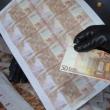 Anchetatorii susțin  că cei patru a pus în circulație 31 de bancnote contrafăcute din cupiură de 50 de euro. Foto: portalsm.ro