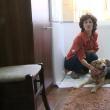 Rex a fost tratat de un medic veterinar şi este îngrijit de Maria Cîrlingeanu care a decis să-l salveze