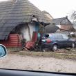 Accidentul de pe 2 ianuarie, când un tânăr şofer a pierdut controlul asupra volanului într-o curbă, maşina lovind violent colţul unei case