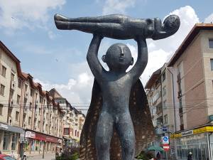 Statuile expuse la Suceava au fost admirate la Londra și la Palatele Brâncovenești