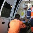 Cele două adolescente au fost preluate de ambulanță şi transportate la Spitalul Municipal Rădăuți