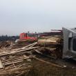 Un tir cu material lemnos s-a răsturnat în pasul Tihuţa