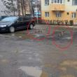 Cușnir a prezentat o parcare din Suceava în care oamenii folosesc diverse obiecte pentru a-și rezerva locurile de parcare