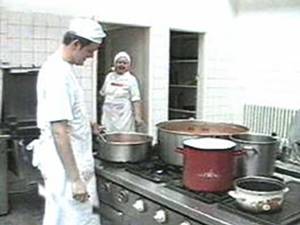 „O cantină în creierii munţilor”