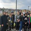 Tineri sportivi refugiați ucraineni, înotători de performanță, au petrecut o zi minunată alături de voluntarii Asociației Tinerilor Ortodocși Suceveni (ATOS)