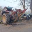 BMW făcut praf de un tractor