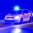 Bărbatul a fost prins de polițiști în timp ce încerca să coboare dintr-o mașină care a intrat într-un șanț