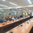Primarul de Suceava, Ion Lungu, a avut din nou discuții, joi, cu reprezentanții locatarilor din apartamentele avariate în urma exploziei