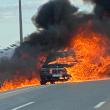 Autoturismul BMW a ars violent