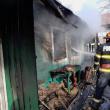 Bărbat cu probleme locomotorii, găsit mort în casa în care a luat foc