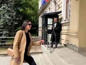 Judecătoarea Ana Maria Chirilă a venit ”zen” la instanță pentru a cere permisiunea de a părăsi domiciliul