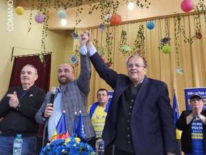 Gheorghe Flutur, alături de primarul PNL din Broșteni, Alexandru Hurjui: „Acest oraș va avea o dezvoltare pe măsură cu un primar liberal”