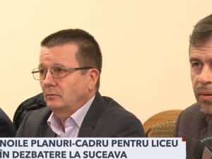 Directori de școli și șefi ai Inspectoratului Școlar, într-o dezbatere privind planurile-cadru de liceu