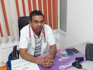Dr. Shamin Khan este primul medic de familie indian care profesează în Suceava