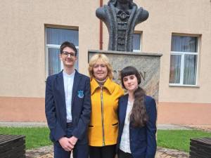 Doi elevi de la ”Mihai Eminescu” s-au calificat la Sesiunea de referate și comunicări, istorie
