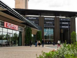 Număr record de vizitatori la deschiderea extinderii Iulius Mall Suceava: peste 220.000 de persoane au participat la evenimente