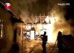 O gospodărie din Stulpicani a fost devastată de un puternic incendiu produs de un scurtcircuit