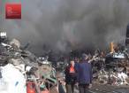 Incendiu puternic la un centru de dezmembrări din Burdujeni